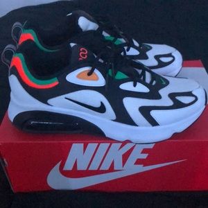 Air Max 200 size 10 US
